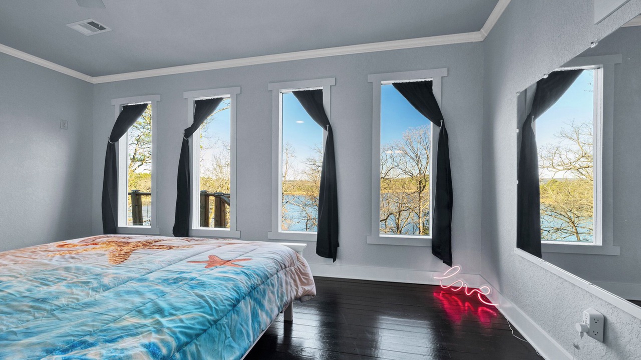 Photo of Bedroom in Bates