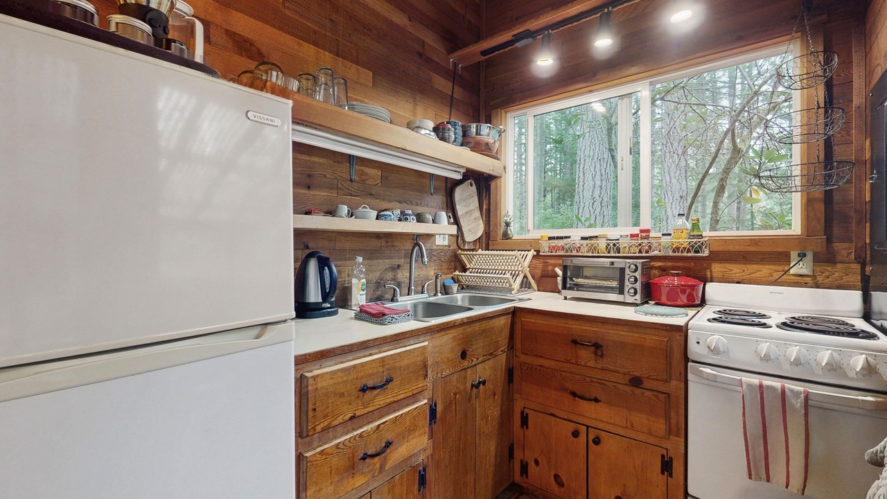 Photo of Kitchen in Langley