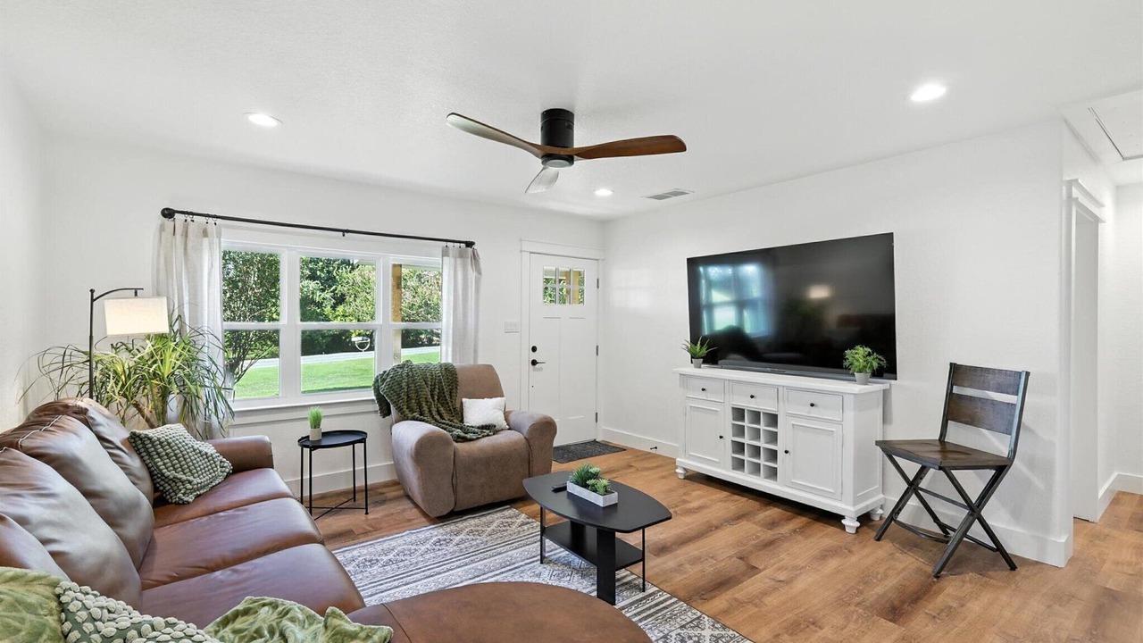 Photo of Livingroom in Wise County