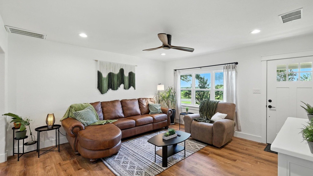 Photo of Livingroom in Wise County