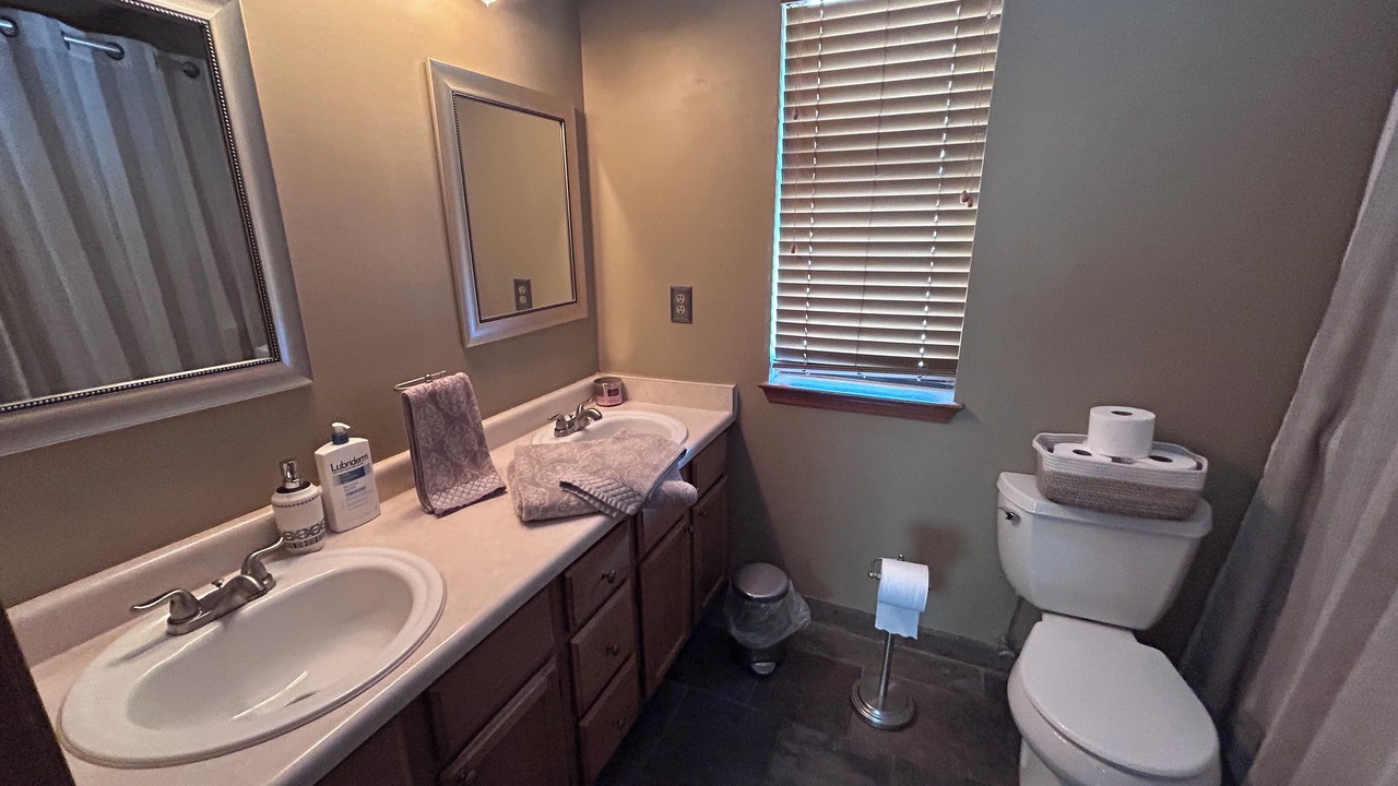 Photo of Bathroom in Zuzax