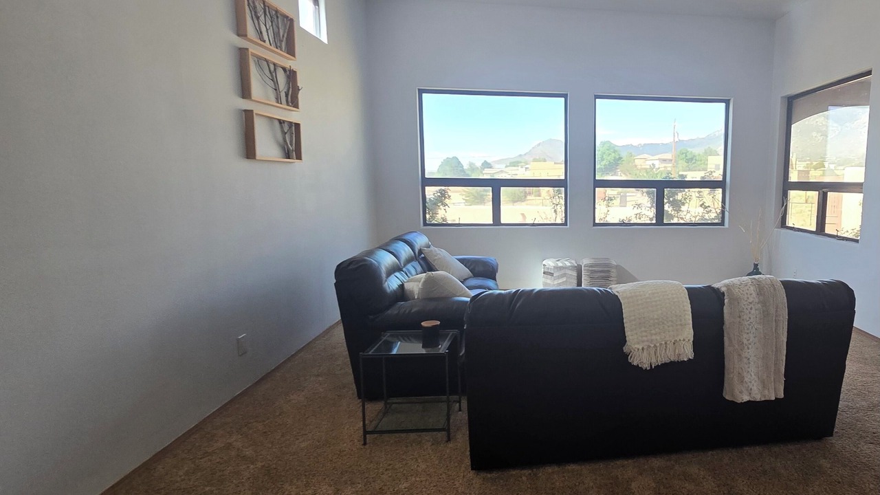 Photo of Livingroom in North Albuquerque Acres