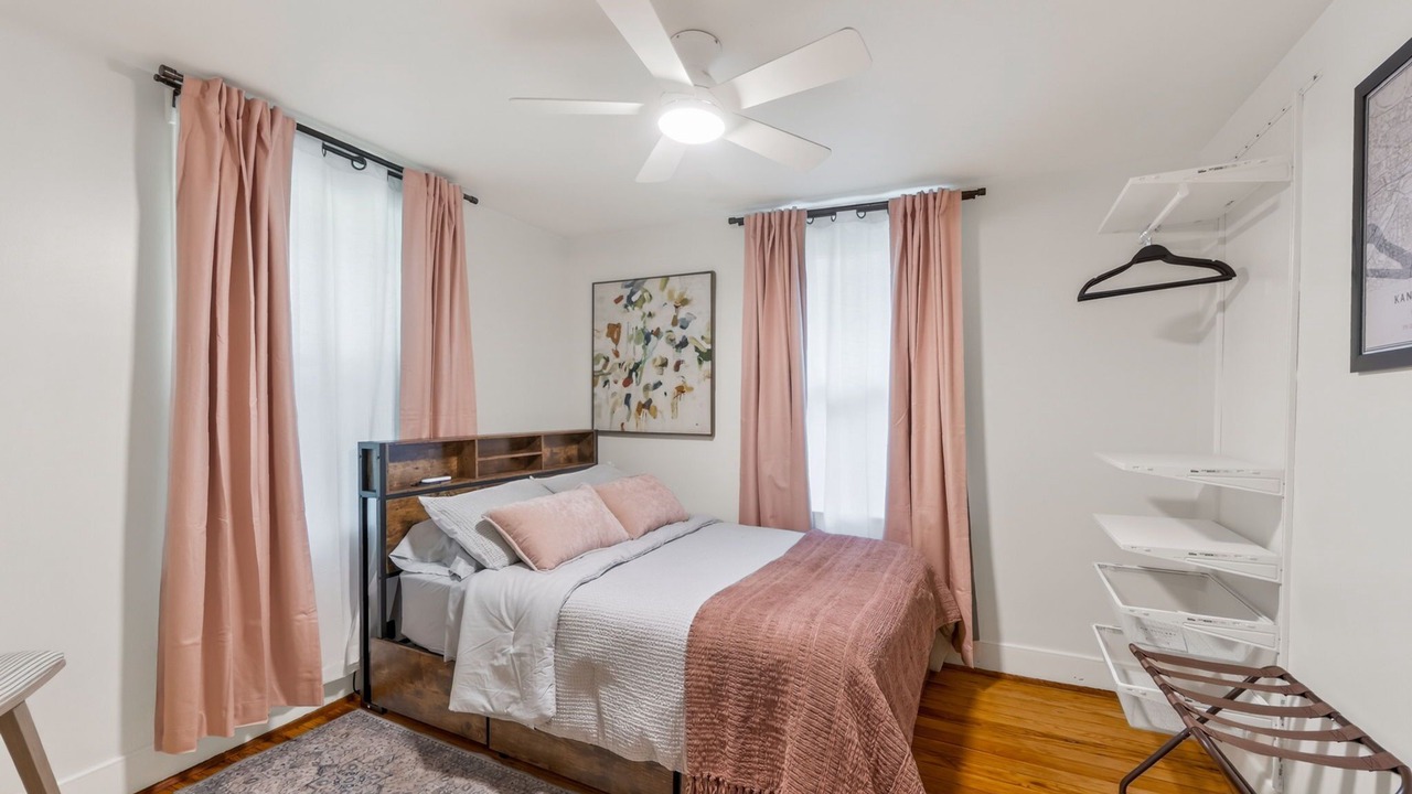 Photo of Bedroom in Grandview
