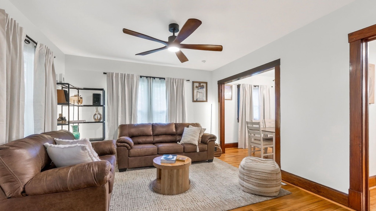 Photo of Livingroom in Grandview