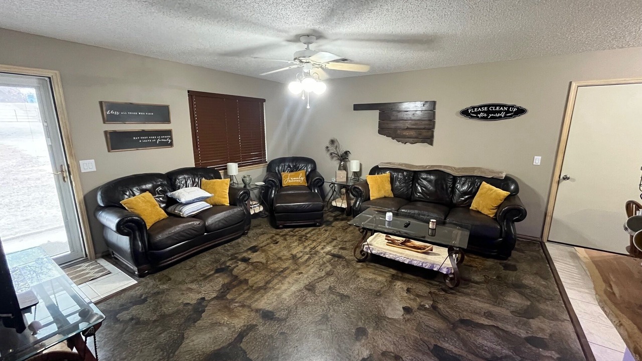 Photo of Livingroom in Hoyt