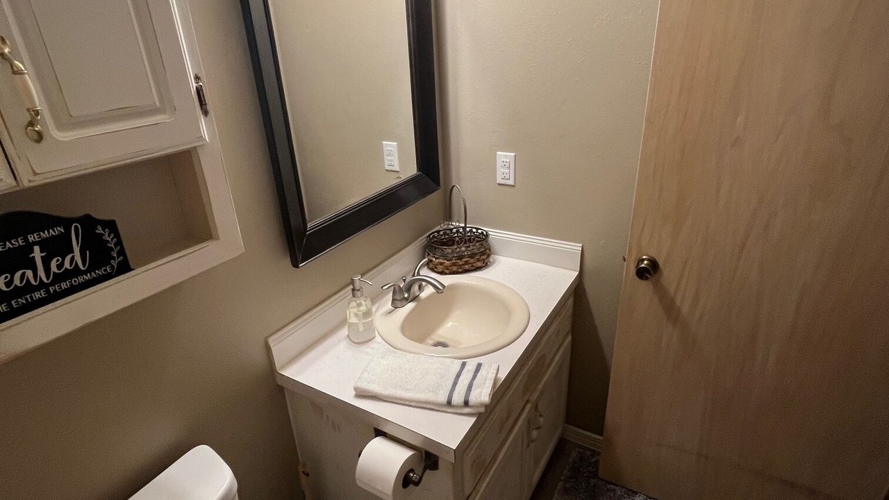 Photo of Bathroom in Hoyt