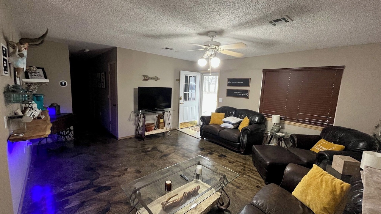 Photo of Livingroom in Hoyt