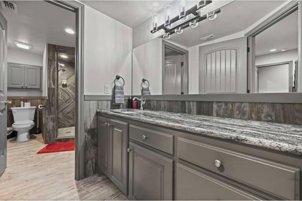 Photo of Bathroom in Buffalo Springs