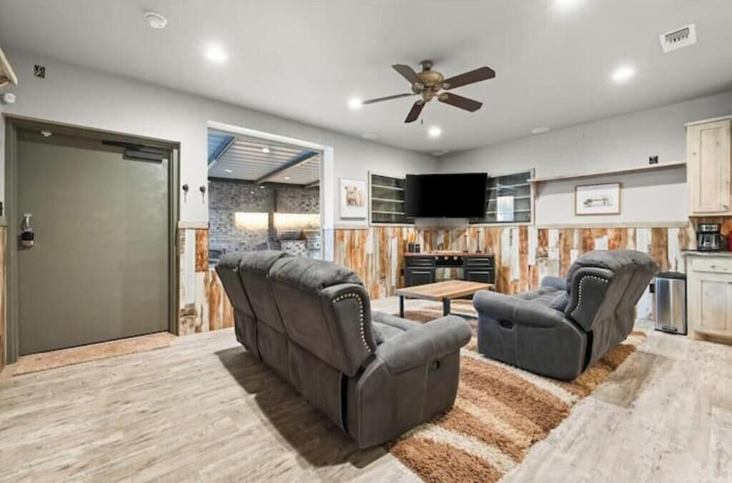 Photo of Livingroom in Buffalo Springs