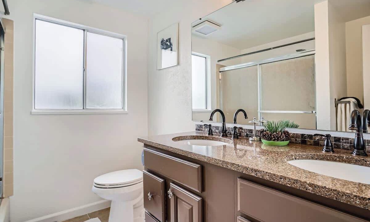Photo of Bathroom in Park East