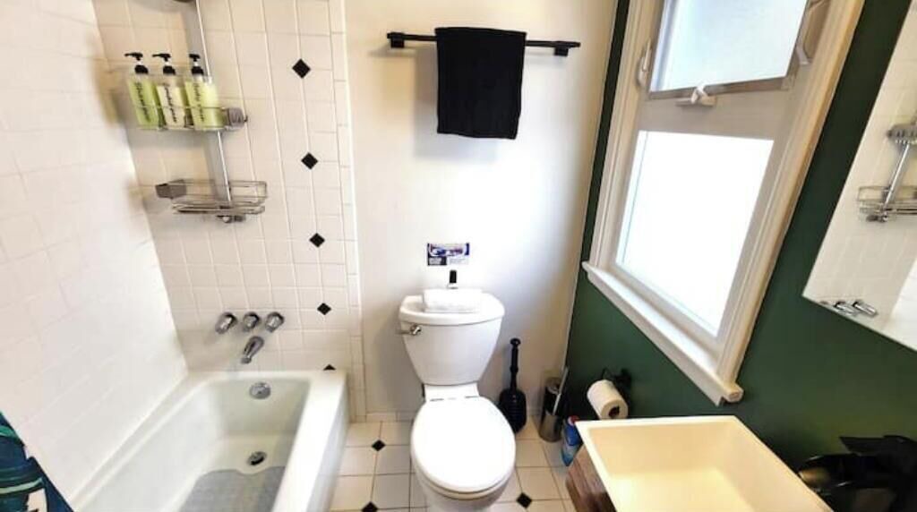 Photo of Bathroom in Northgate