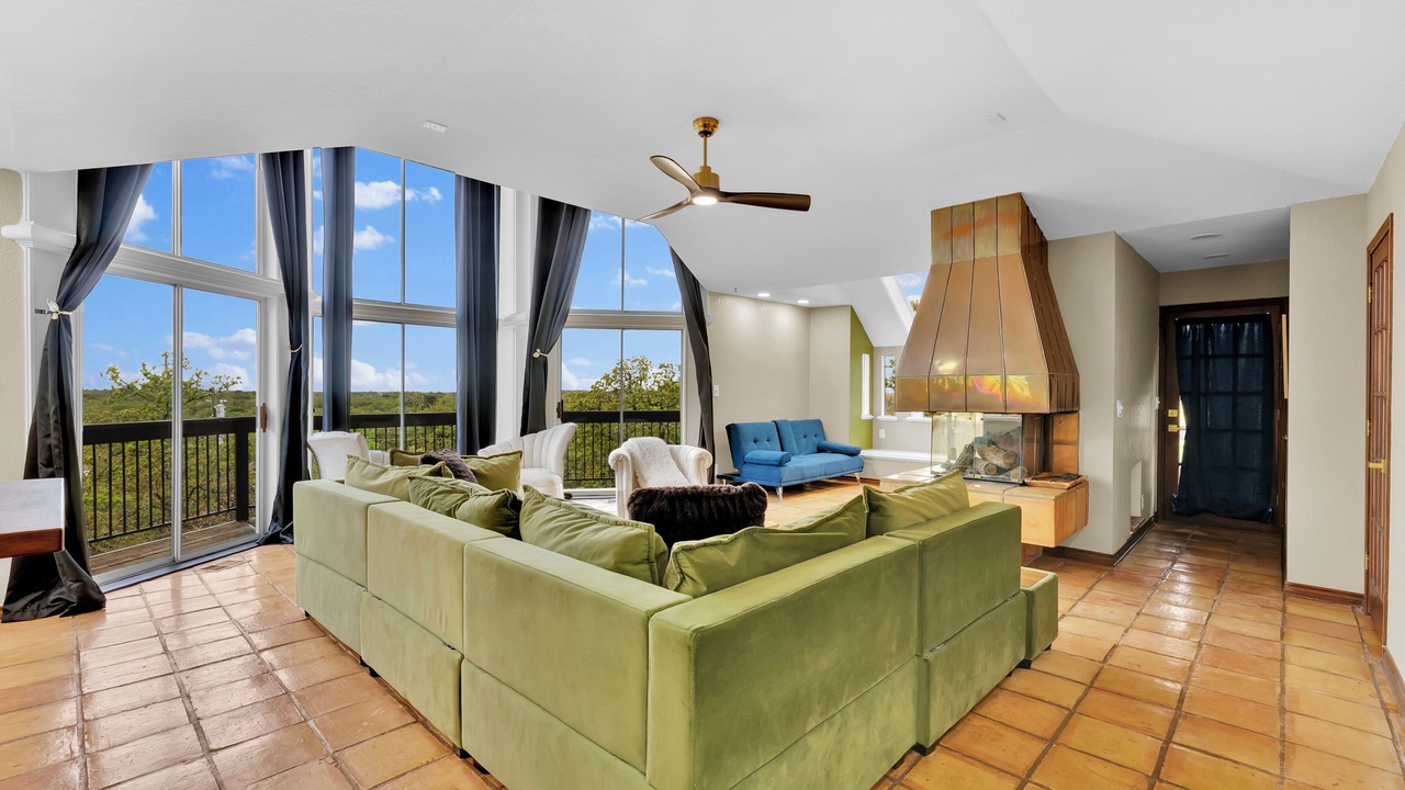 Photo of Livingroom in Joshua