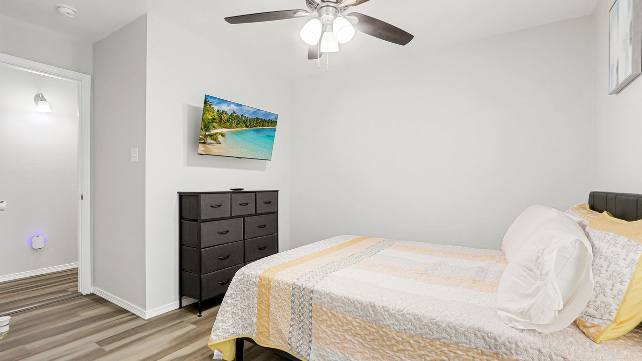 Photo of Bedroom in Biggs Field