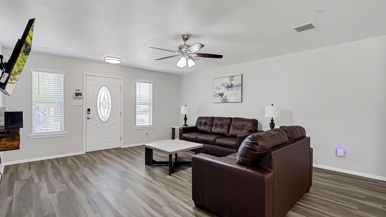 Photo of Livingroom in Biggs Field