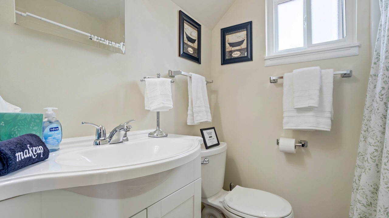 Photo of Bathroom in Peyton