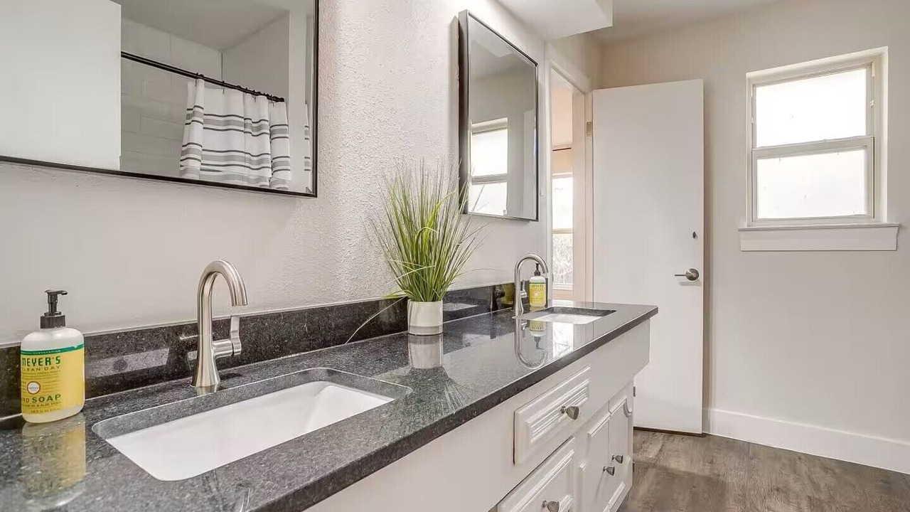 Photo of Bathroom in Grand Prairie