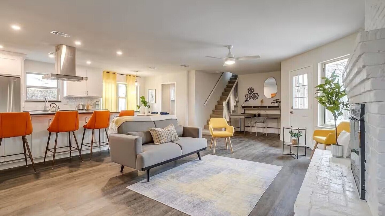 Photo of Livingroom in Grand Prairie