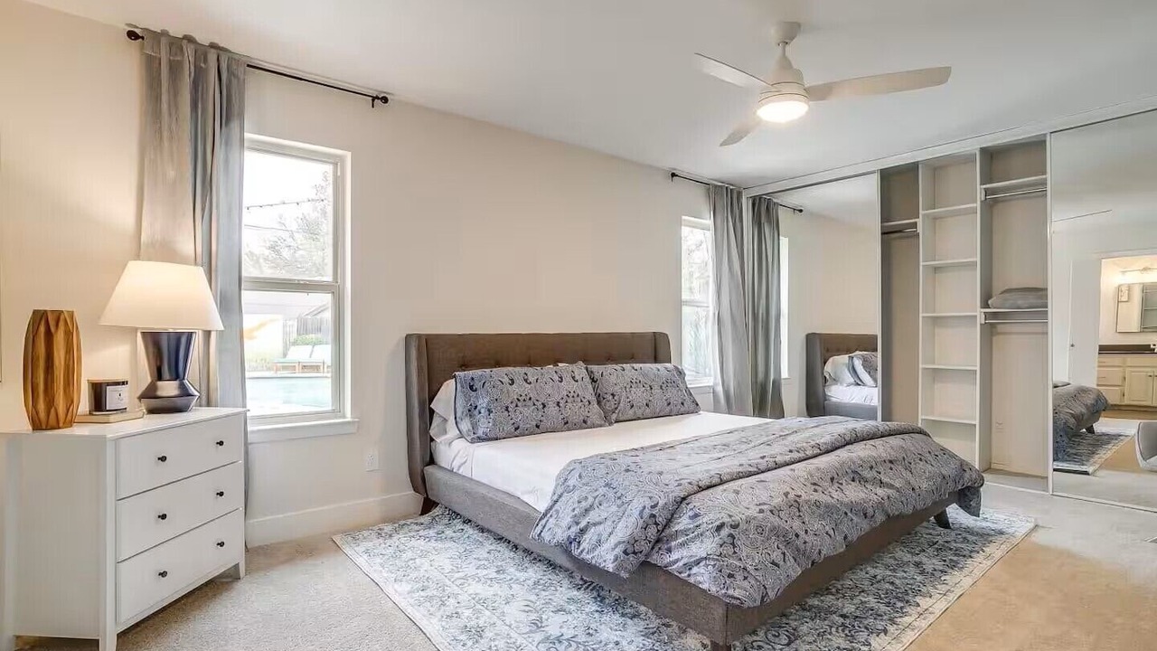Photo of Bedroom in Grand Prairie