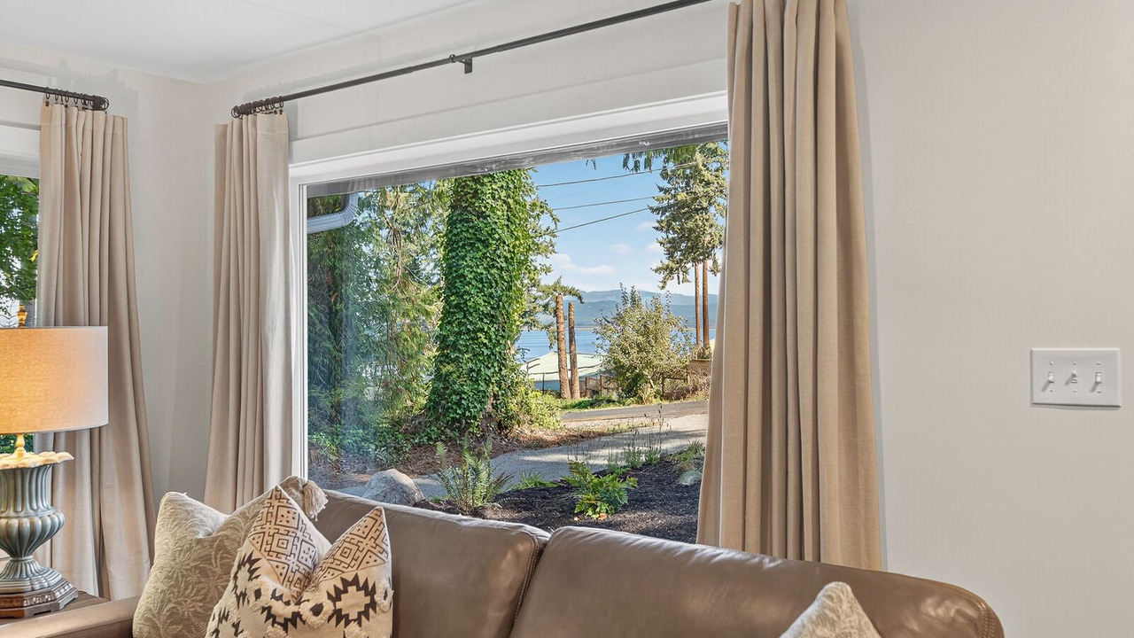 Photo of Livingroom in Camano Island