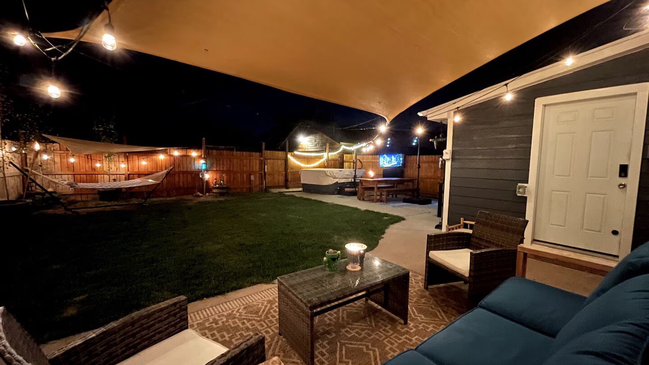 Photo of Patio Balcony in Elyria Swansea