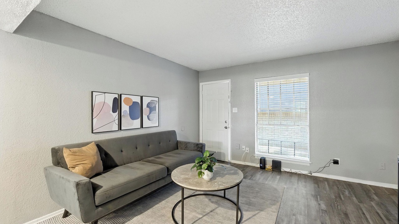 Photo of Livingroom in South Arlington