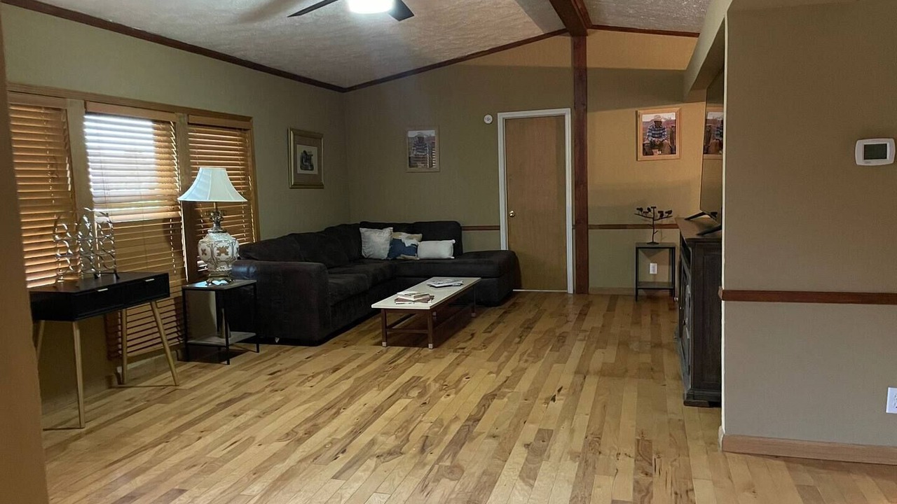 Photo of Livingroom in Council Bluffs
