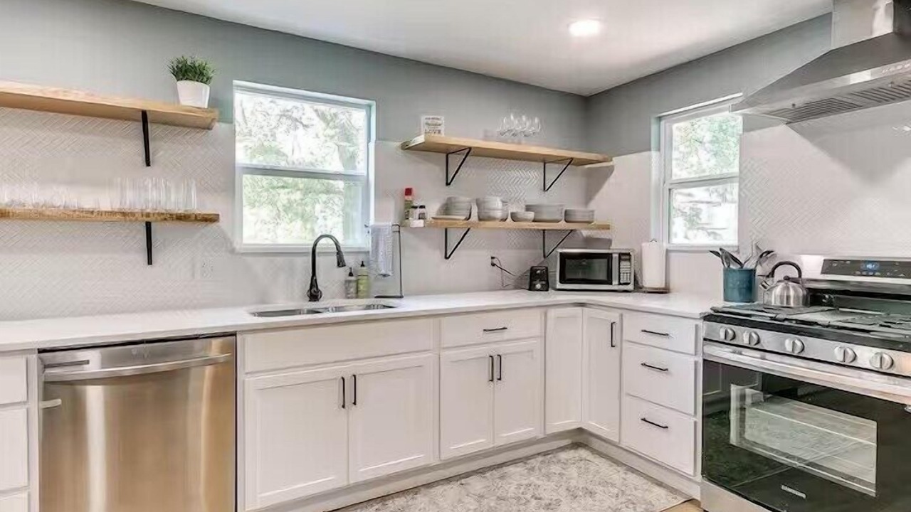Photo of Kitchen in Guthrie