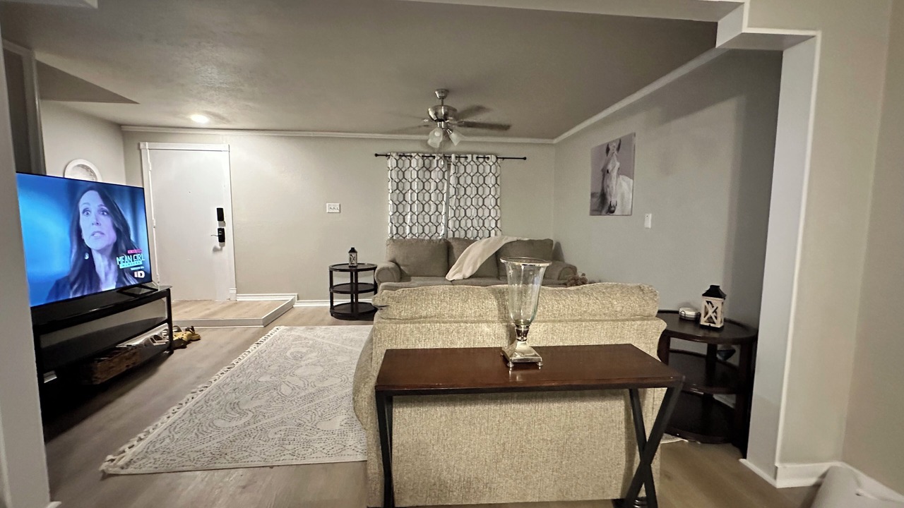 Photo of Livingroom in Original Town