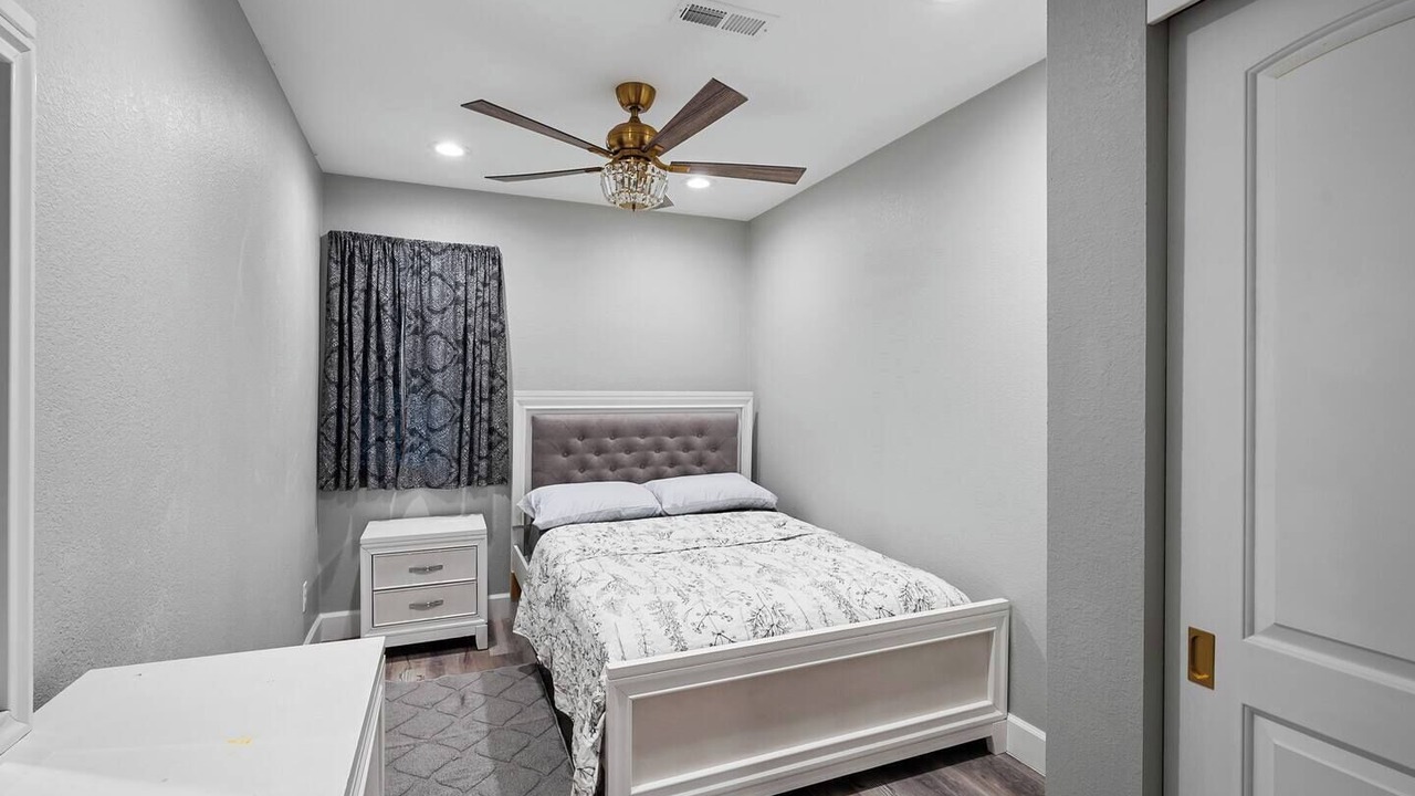 Photo of Bedroom in Uptown