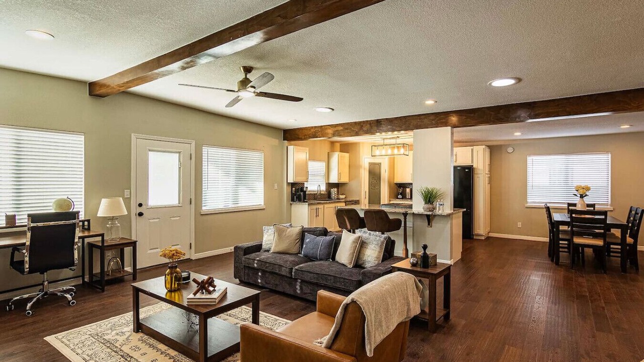 Photo of Livingroom in Biggs Field
