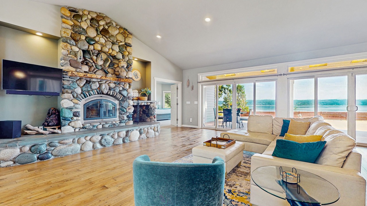 Photo of Livingroom in Camano Island
