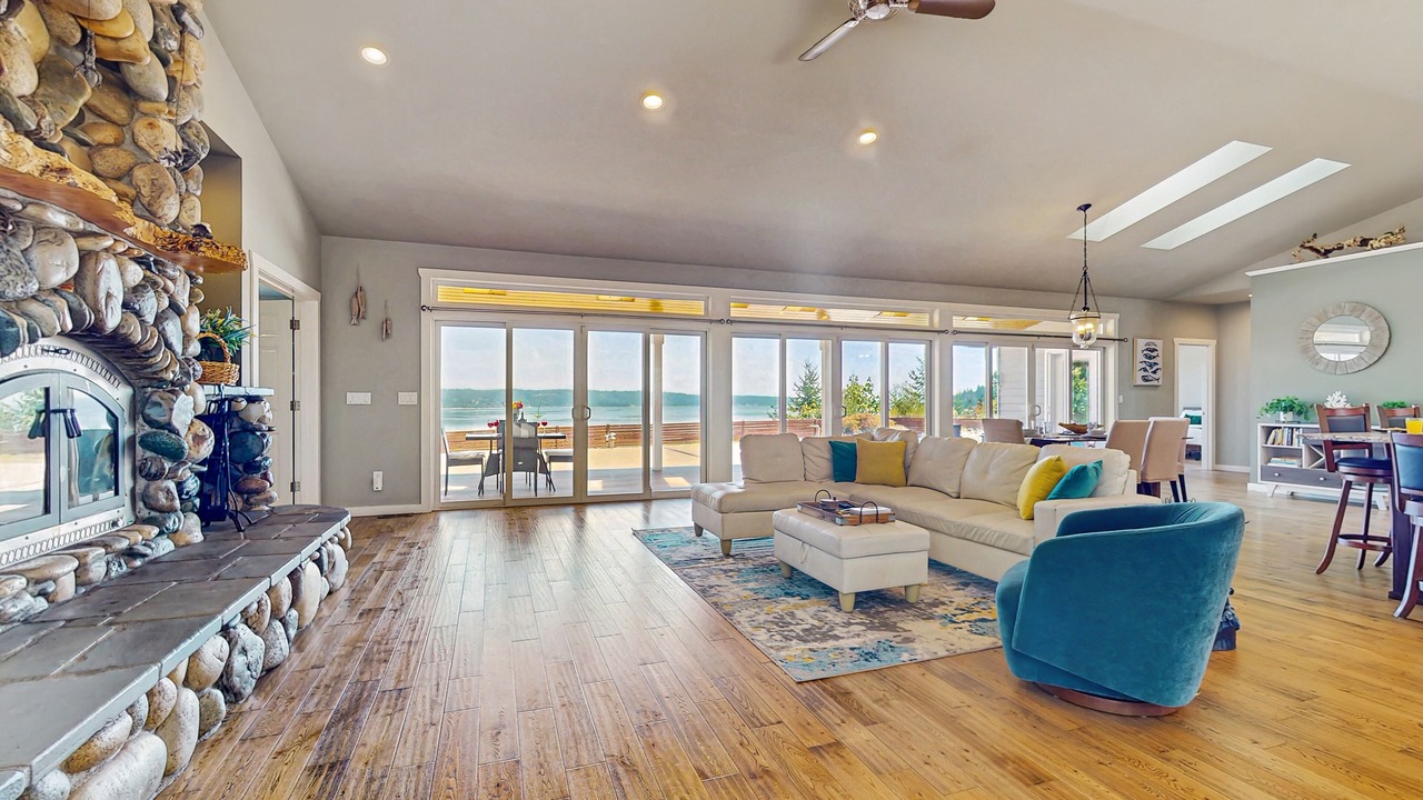 Photo of Livingroom in Camano Island