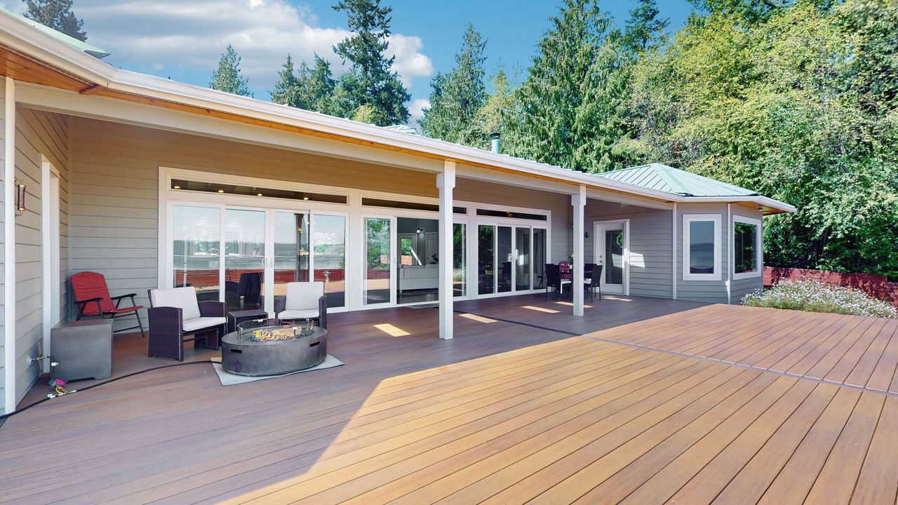 Photo of Patio Balcony in Camano Island