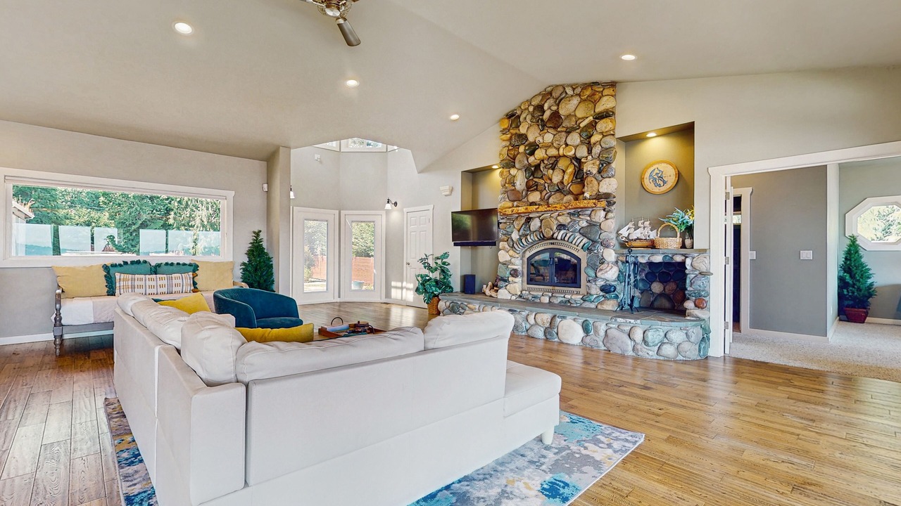 Photo of Livingroom in Camano Island