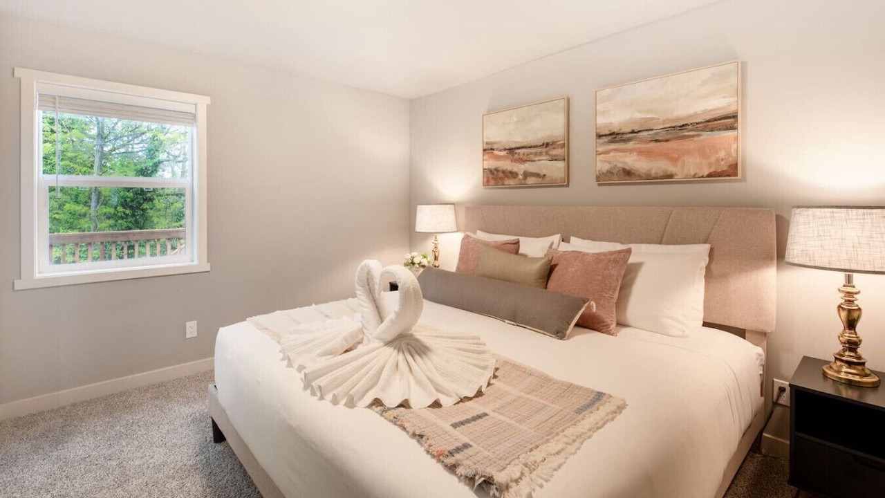 Photo of Bedroom in Bryn Mawr-Skyway