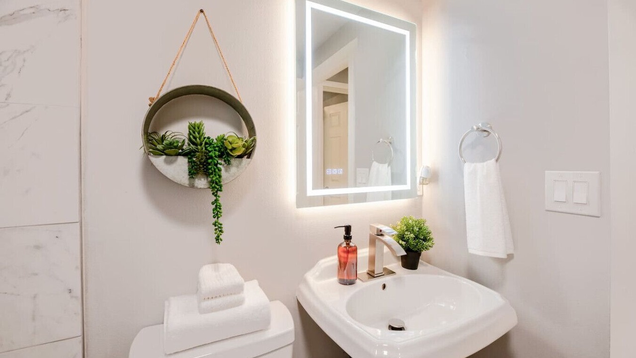 Photo of Bathroom in Bryn Mawr-Skyway