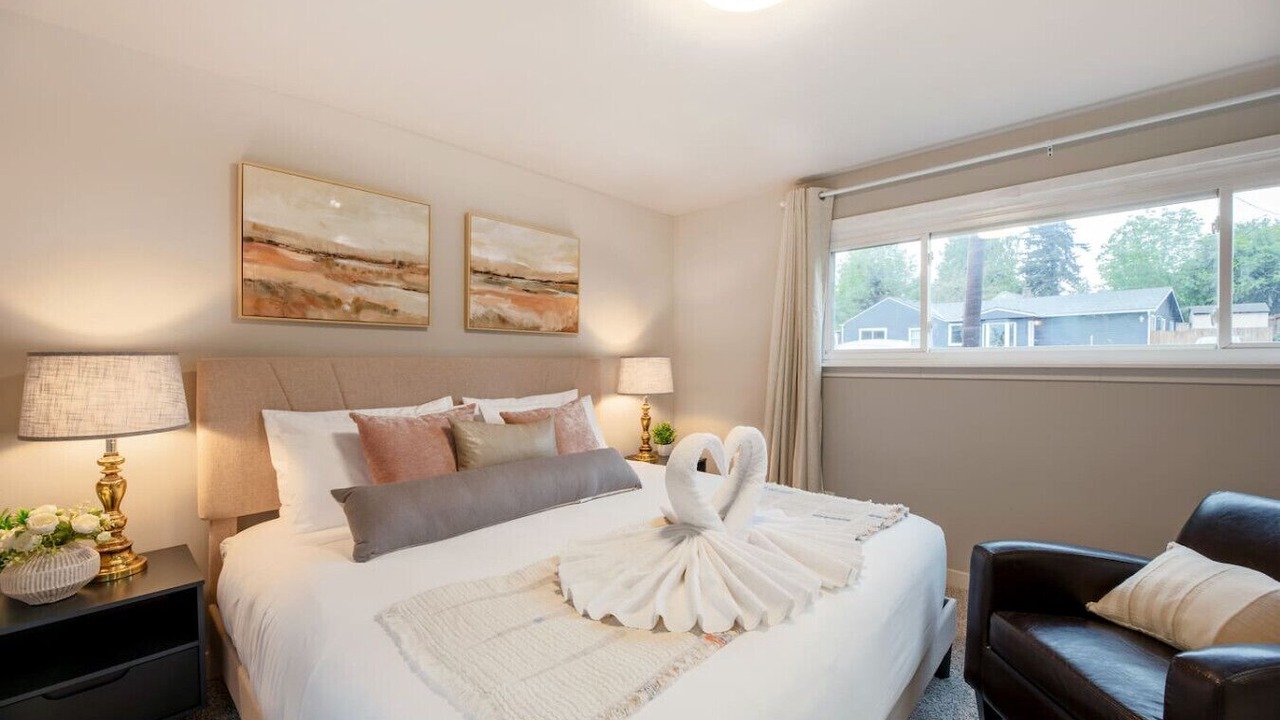 Photo of Bedroom in Bryn Mawr-Skyway