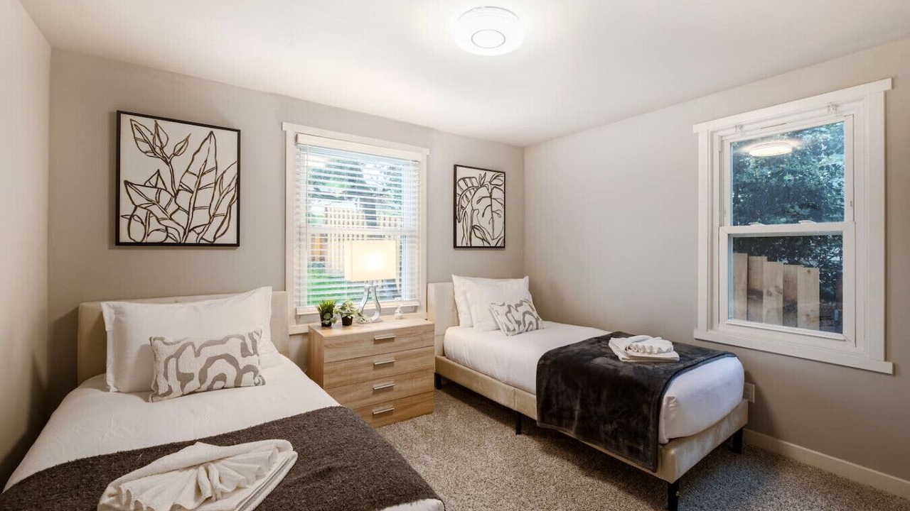 Photo of Bedroom in Bryn Mawr-Skyway