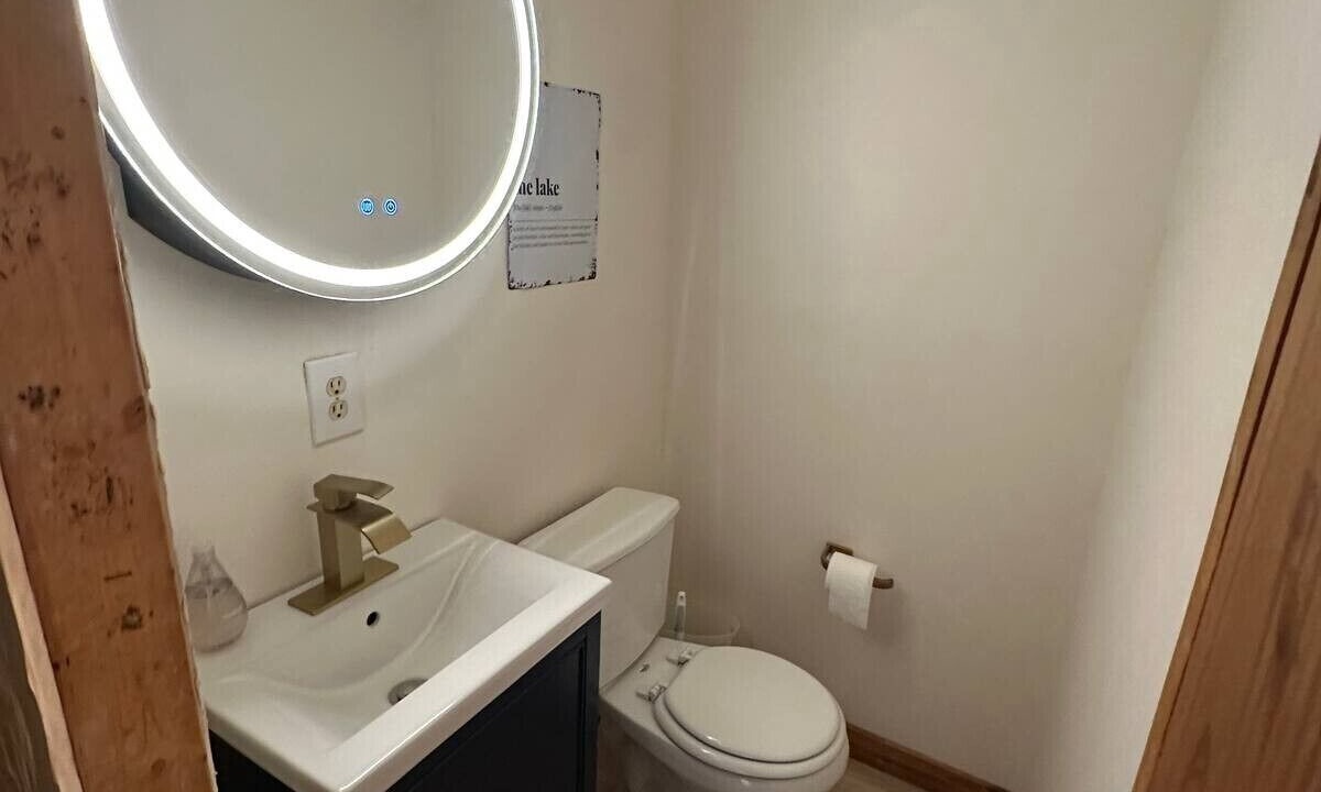 Photo of Bathroom in Porum