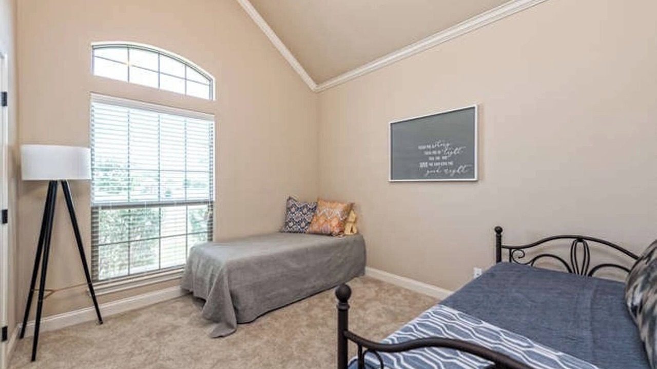 Photo of Bedroom in Hewitt