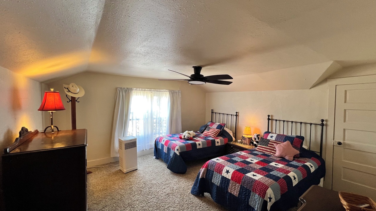 Photo of Bedroom in Glenrock