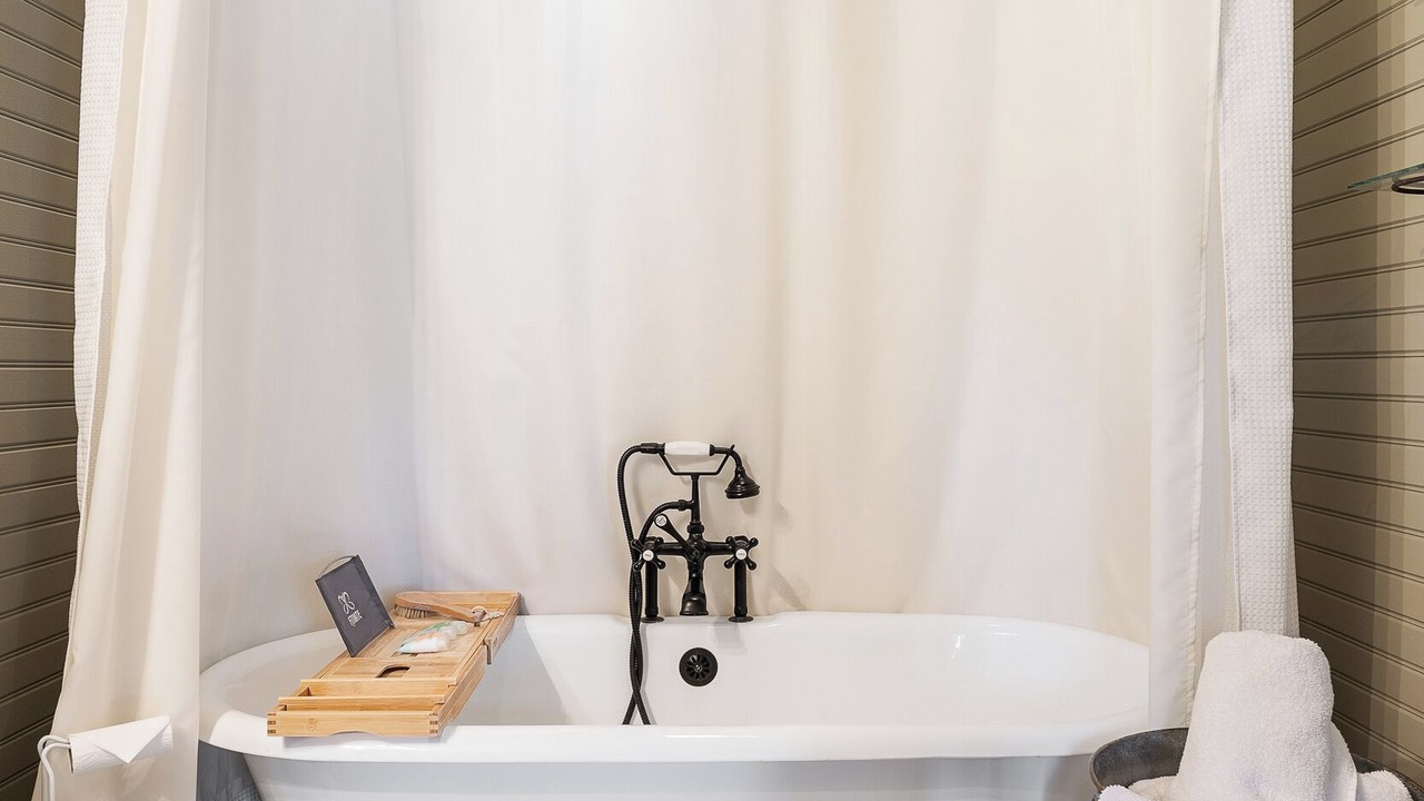 Photo of Bathroom in Deary