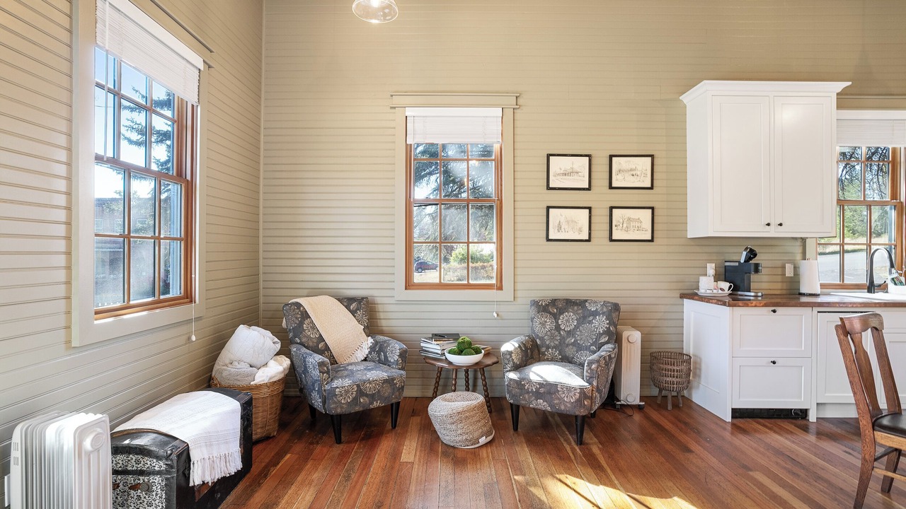 Photo of Livingroom in Deary