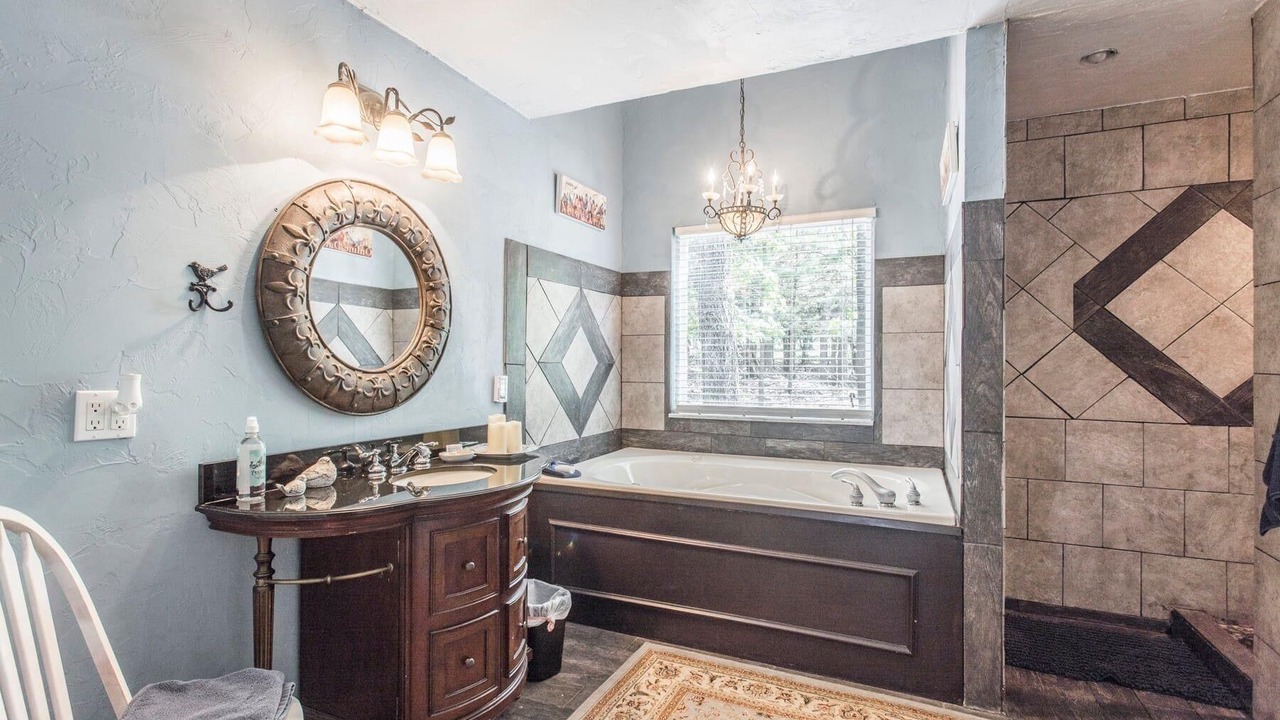 Photo of Bathroom in Guthrie