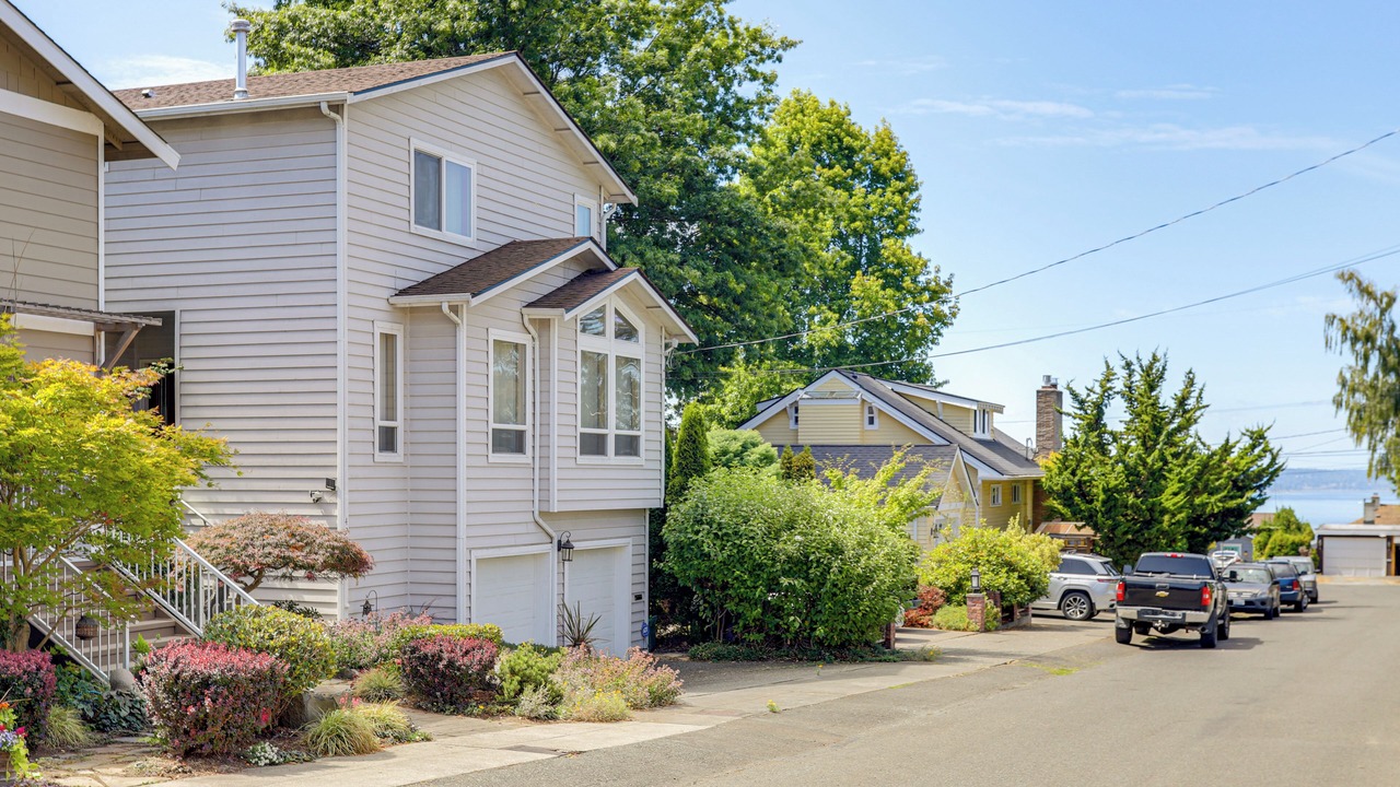 Photo of Others in Fauntleroy