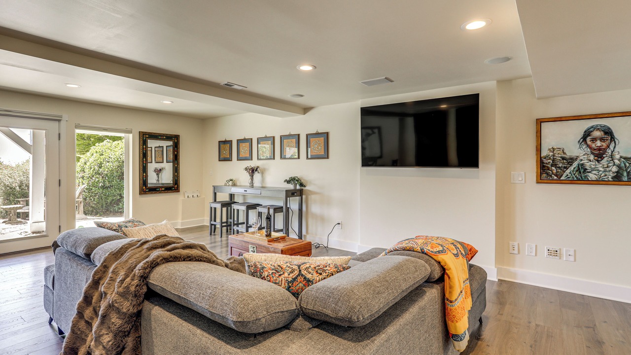 Photo of Bedroom in Fauntleroy