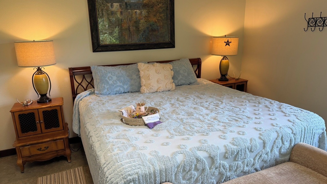 Photo of Bedroom in Mason