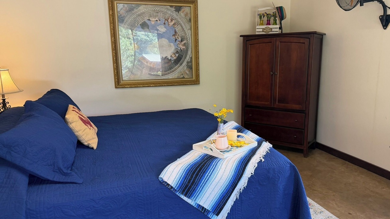 Photo of Bedroom in Mason