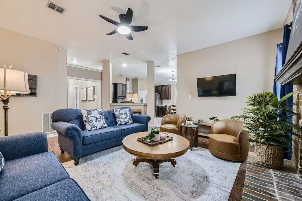 Photo of Livingroom in Grand Prairie