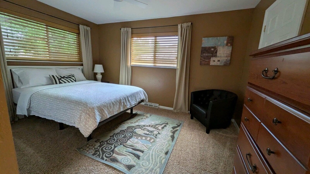 Photo of Bedroom in Golden